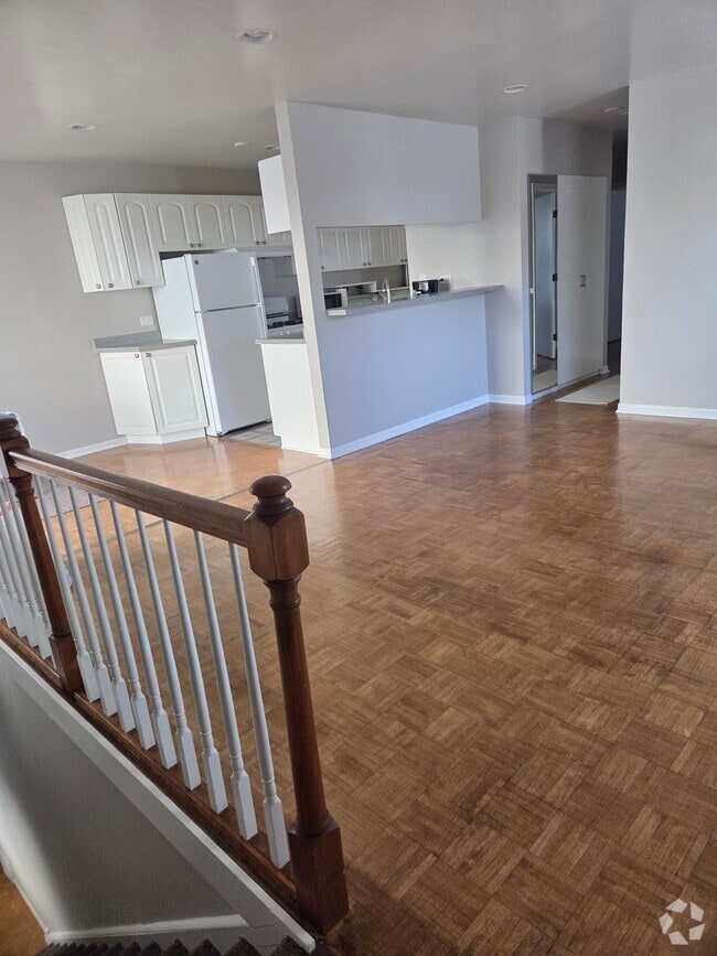Building Photo - 1255 Pearl Ave Unit D Rental