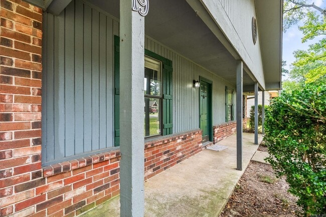 Photo - 19 Oak Forest Dr