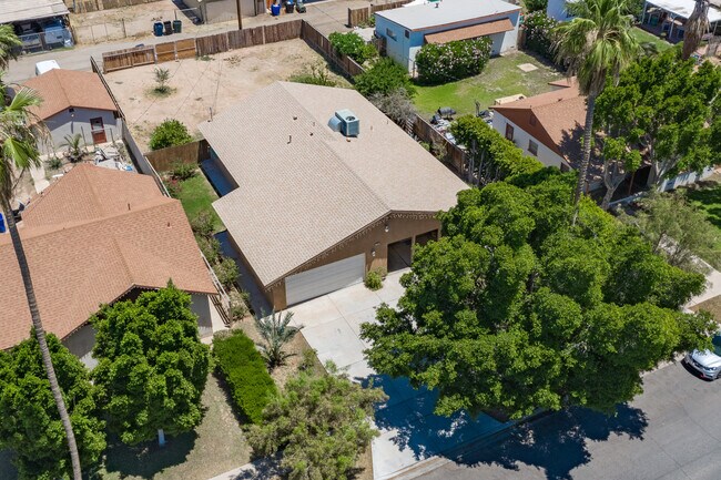 Photo - 730 Pine Ave