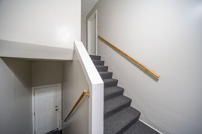 Photo - 1298 N 5th St