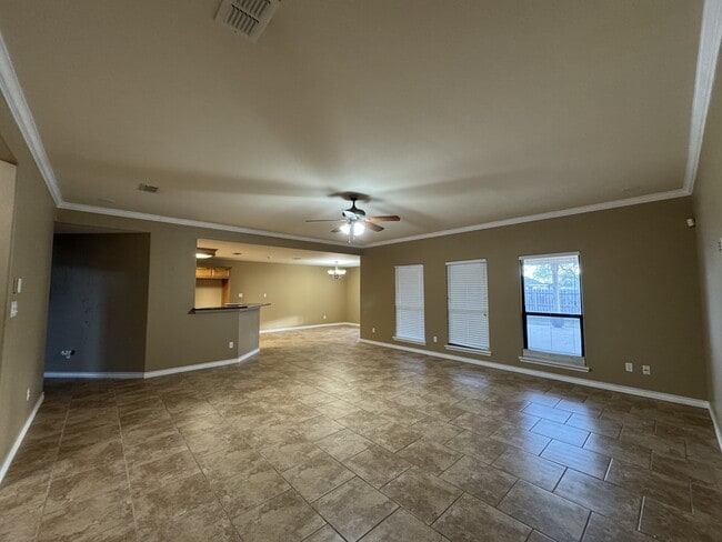 Photo - 2810 Yeager Dr