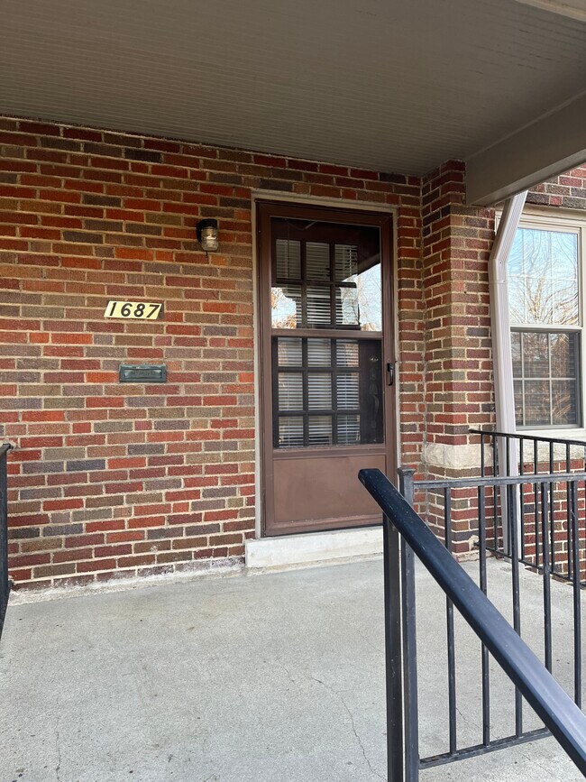 Photo - 1687 King Ave