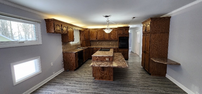 Photo - 1291 Fairgreen Ave