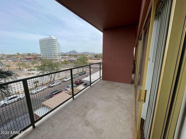 Photo - 4750 N Central Ave Unidad 4S