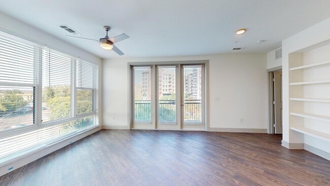 Photo - 3801 Vitruvian Way Unidad #354