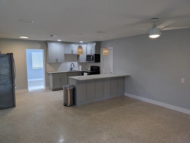 Photo - 4519 Venetian Blvd NE Unit 1