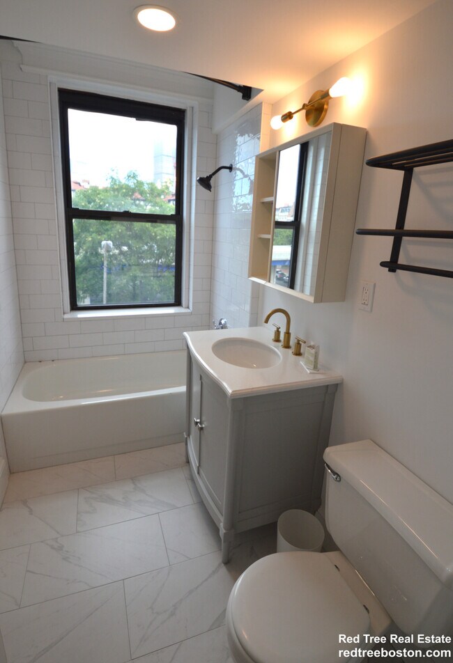 Photo - 464 Commonwealth Ave Unidad 3