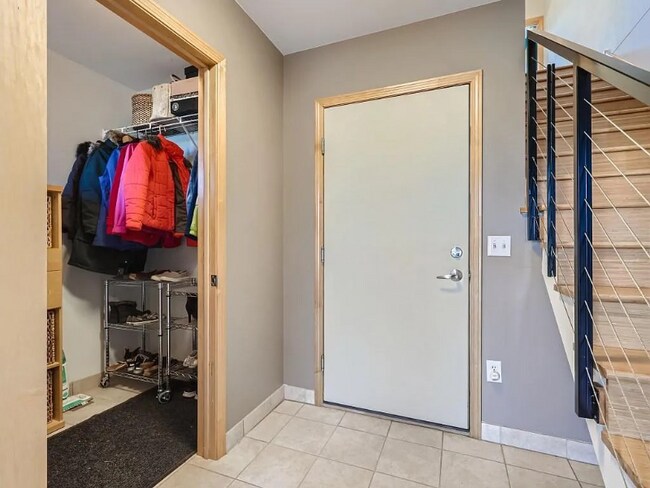 Photo - 166 2nd St N