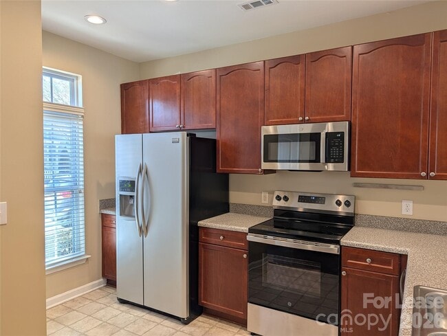 Photo - 522 Jetton St