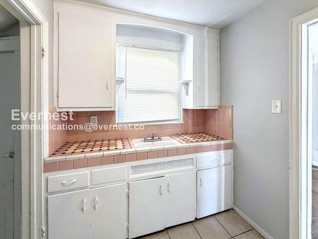 Photo - 19657 Caldwell St