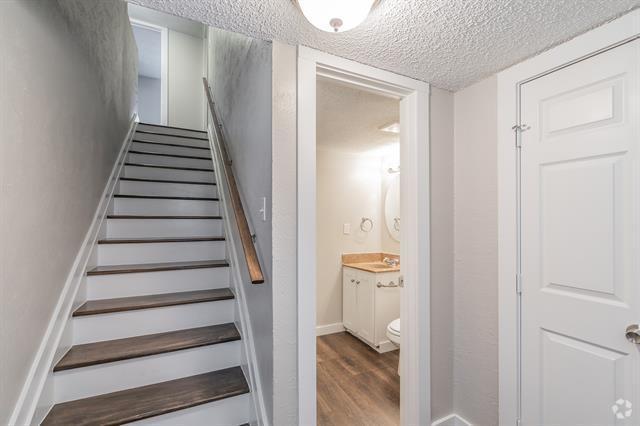 Building Photo - 1762 Belshire Ct Rental