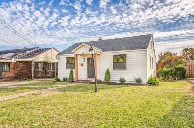 Photo - 1865 Ferber Ave