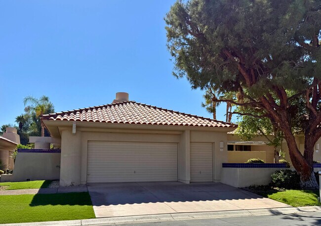 Photo - 253 Kavenish Dr