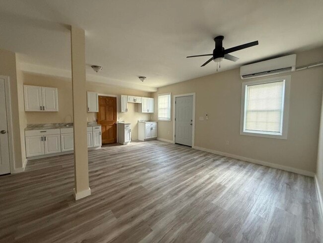 Building Photo - 155 N Main St Unit 7