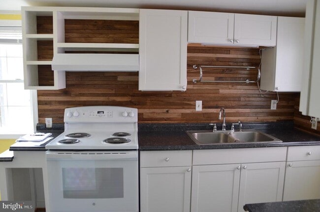 Photo - 448 Ridgeview Rd Unit APT 1