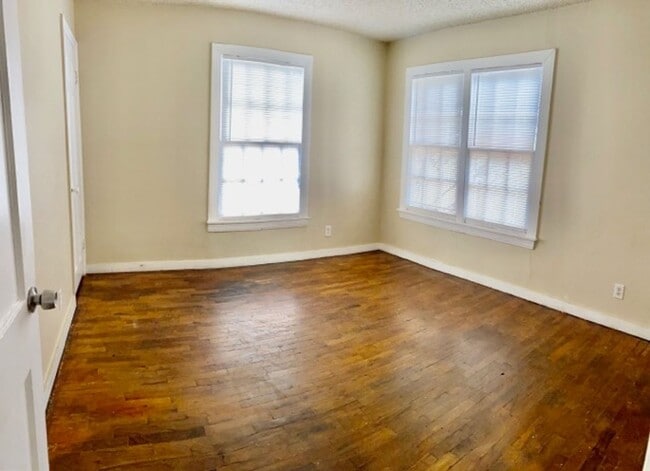 Photo - Handyman Special $0 First Month's Rent / “You fix, you SAVE BIG!!” Contact Mayshell for details: ...