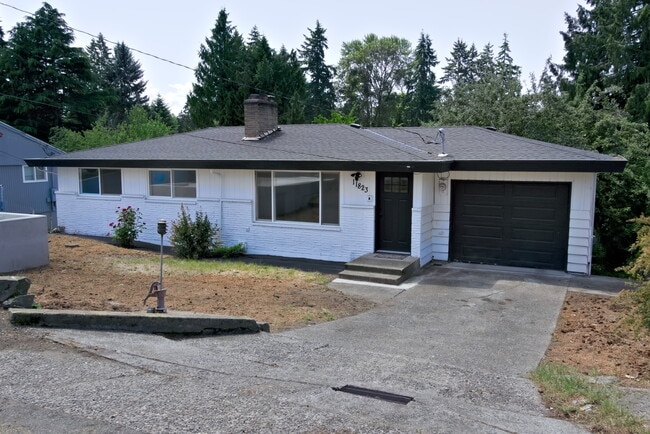 Photo - 11823-11812 12th Ave S House