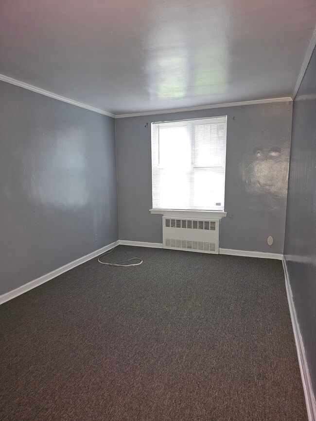 Photo - 855 E 55th St Unit Shared Apartment For Rent