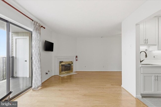 Photo - 3217 Wisconsin Ave NW Unidad 6D