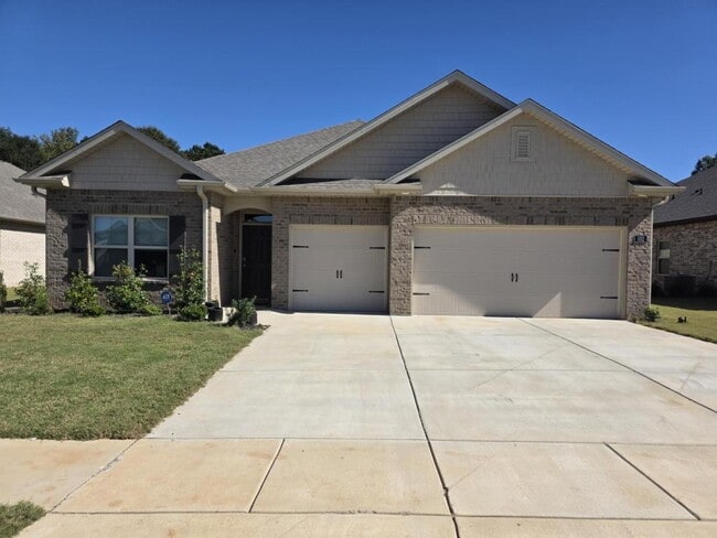 Building Photo - 352 Castlepath Dr SW