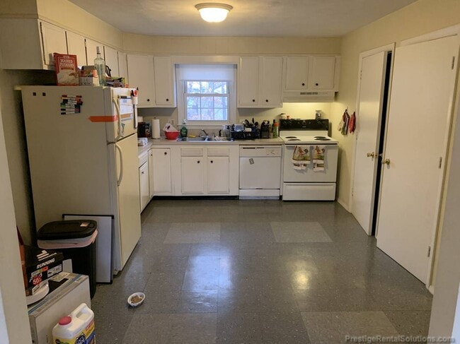 Photo - 64 Lorchris St Unit 2