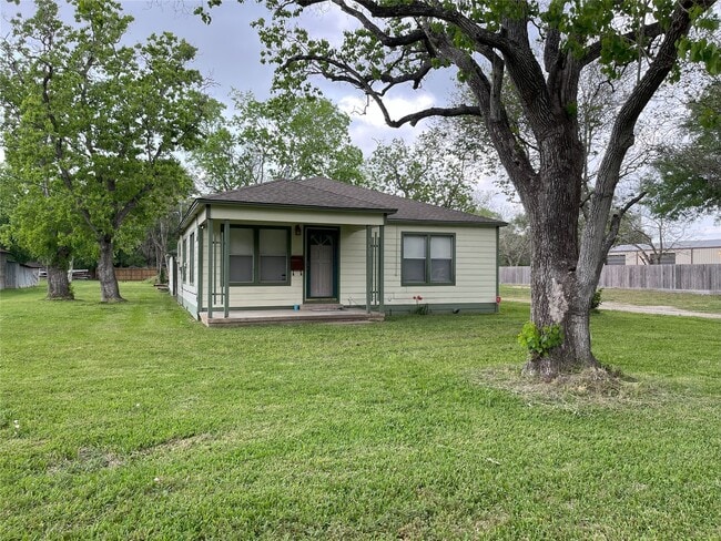 Building Photo - 1629 Bernie Ave Rental
