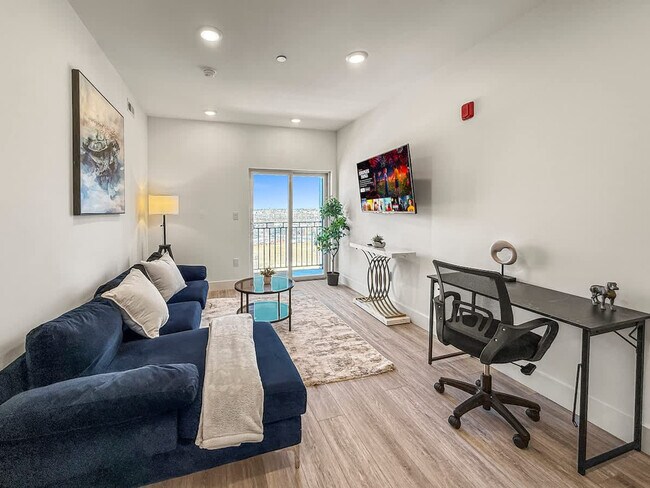 Photo - 2400 E Huntingdon St Unit ID1075545P