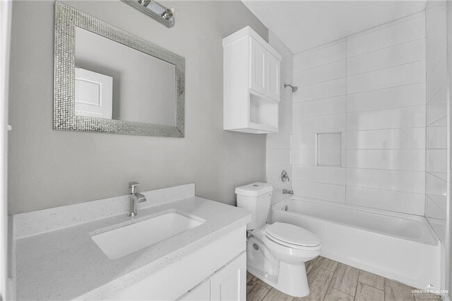 2713 W Primrose Ave Unit B2