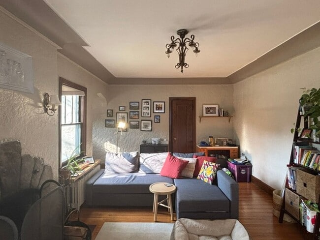 3535-3537 Harriet Ave
