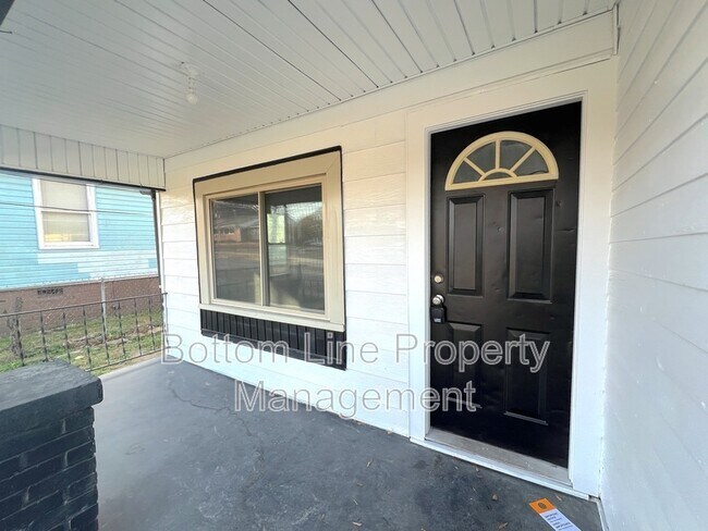 Photo - 613 Dr M.L.K. Jr. Way