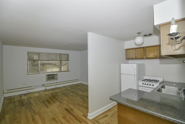 Photo - 665 W Wrightwood Ave Unit 902