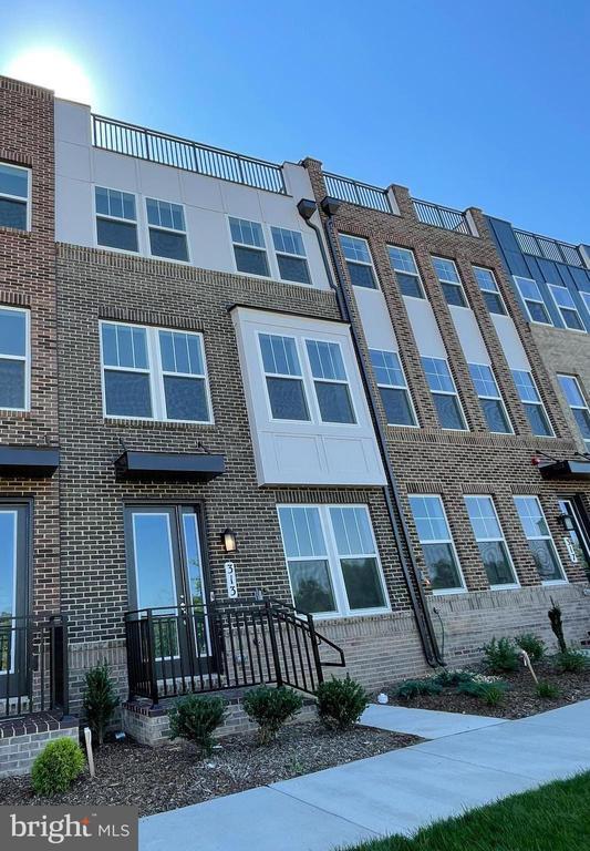 Building Photo - 313 Salinger Pl Rental