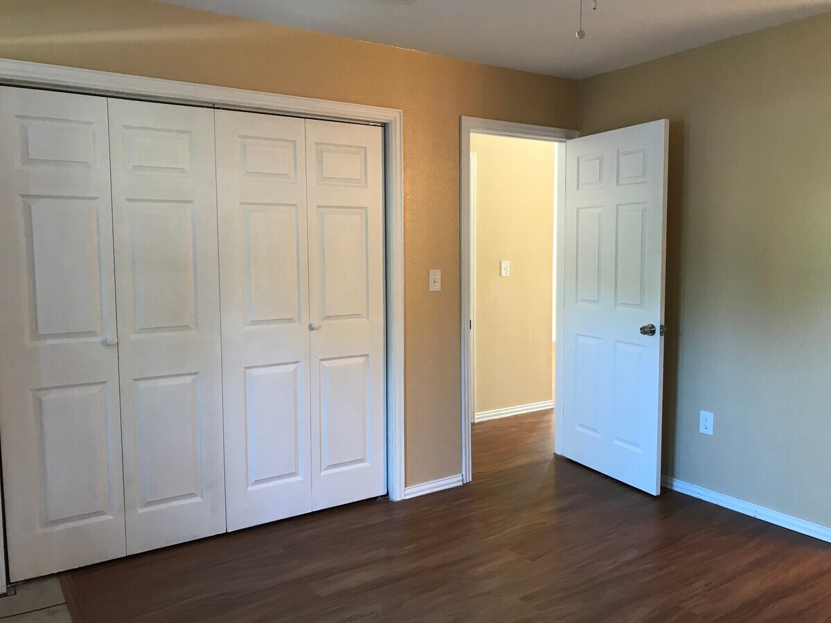 Photo - 716 - 718 N Cooper Street