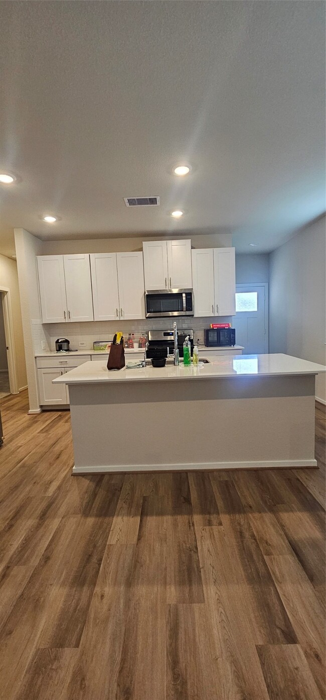 Photo - 29215 Farmhouse Ests Dr