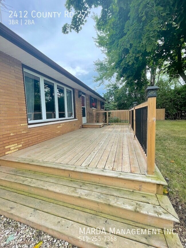 Photo - CHARMING 3 BED/2 BATH WOODSLEE HOME w/ POOL! PLUS UTILITIES