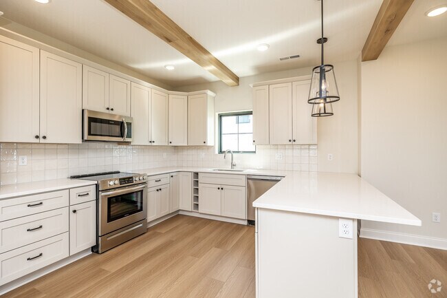 3BR, 2.5BA - 1,460 SF - Calusa Townhomes