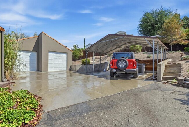 Photo - 2944 Starview Dr