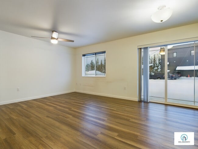 Photo - 110 Lewis St