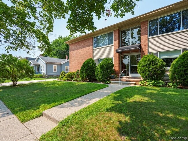 Photo - 1222 E Lincoln Ave Unit 4