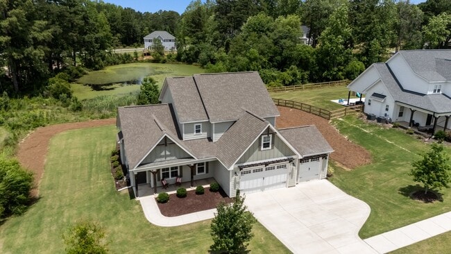 Photo - 130 Amelia Dr