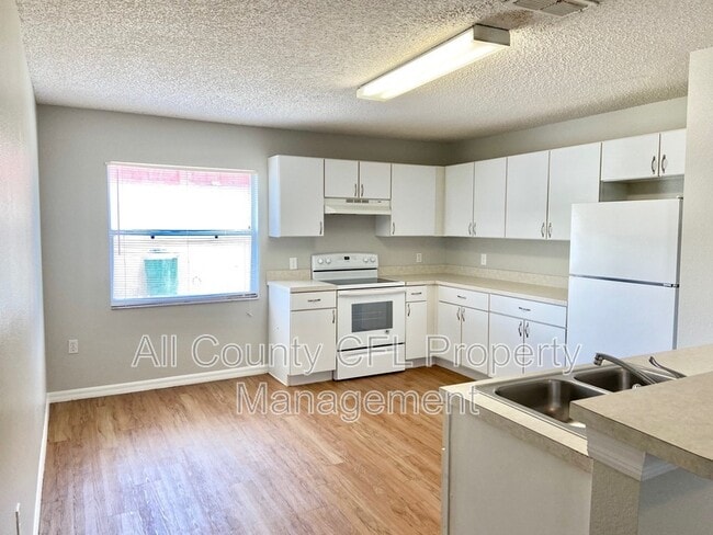 Photo - 715 Lucaya Dr