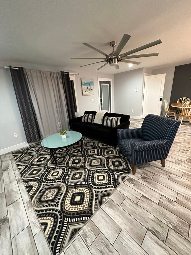 Photo - 1011 67th Avenue Dr W