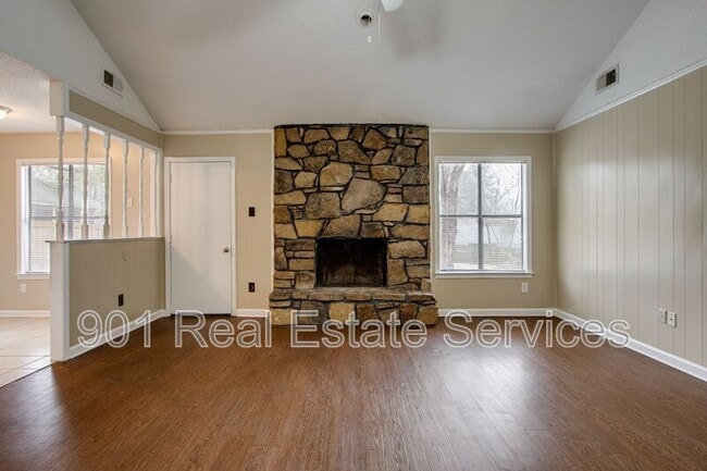 Photo - 5635 Crievewood Dr