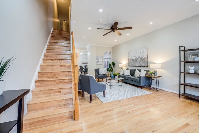 Photo - 27 Todd Pl NE