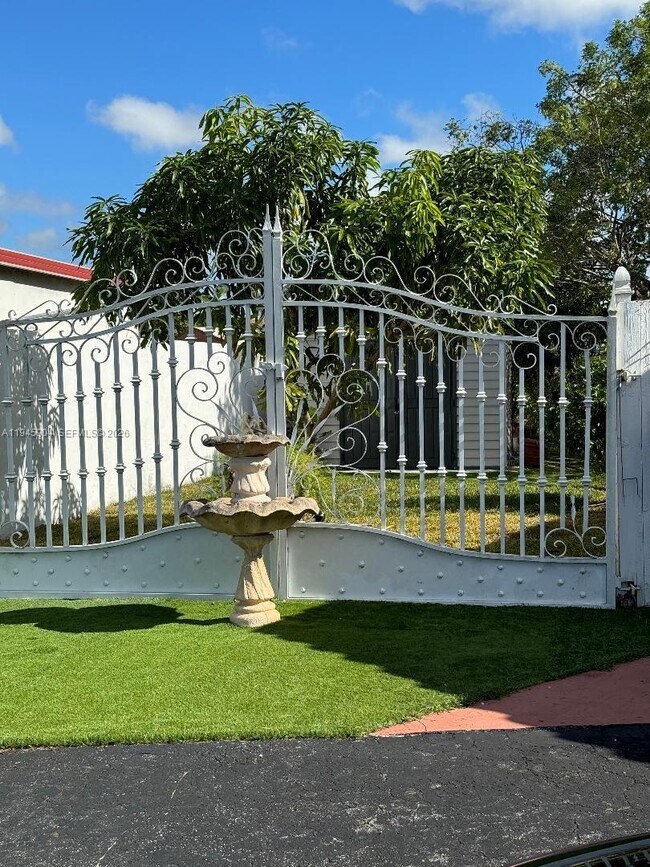 Photo - 1045 SW 122nd Ct