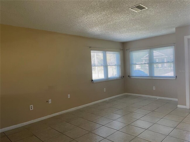 Photo - 86 Ferndale Ln