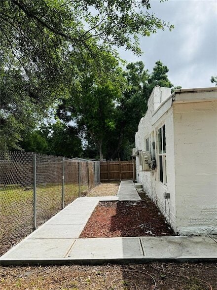 Photo - 2610 N 59th St
