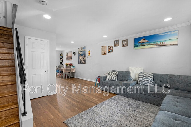 Photo - 944 Dalton Ave