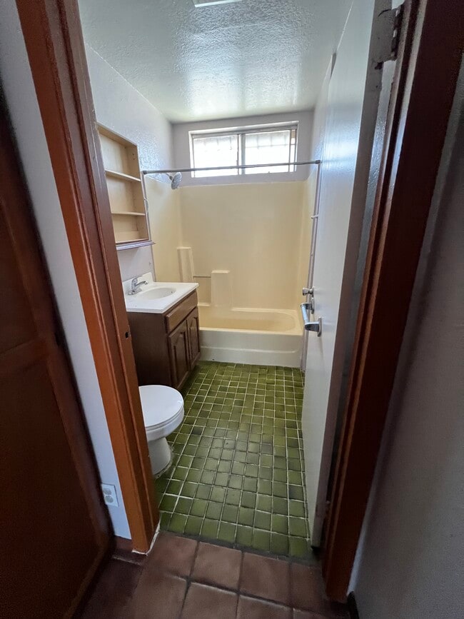 Photo - 126 W 71st St Unidad 1