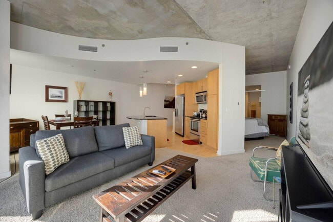 Photo - 930 15th St Unidad ID1013131P